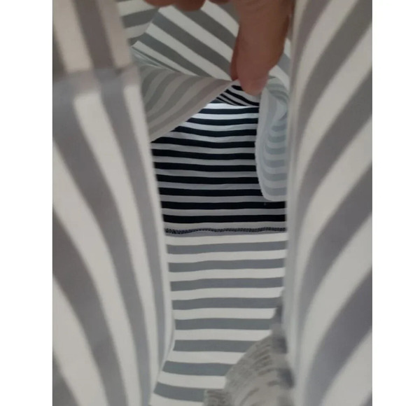 Zara Slinky White  and Navy Striped Tank Top Size Small - Picture 7 of 10